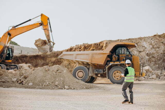 articulated dump truck