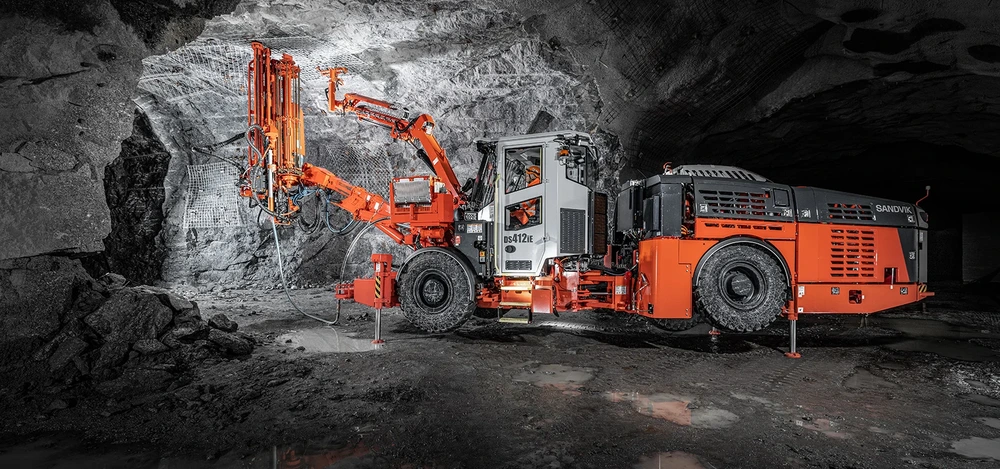 Underground Rock Drill Vehicle